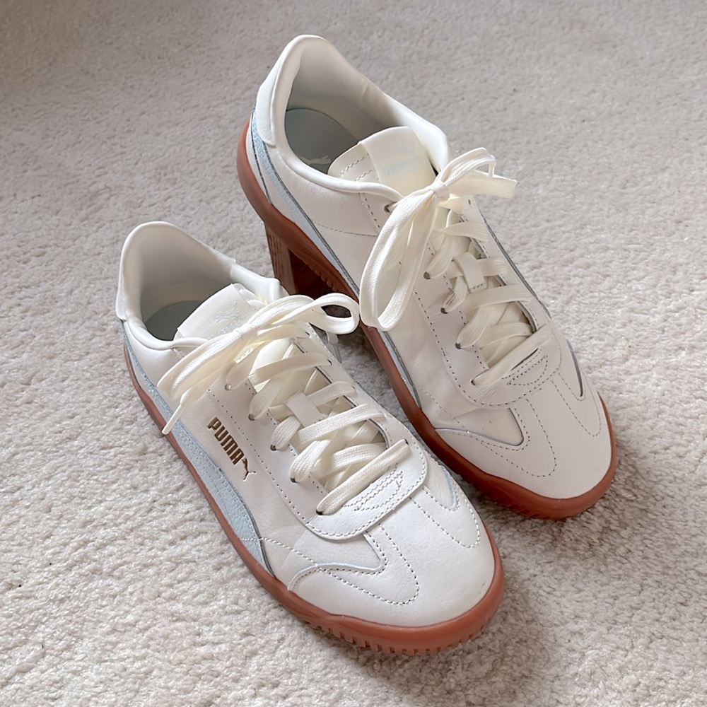 Puma White Sneakers with Light Blue Stripe and Gum Sole